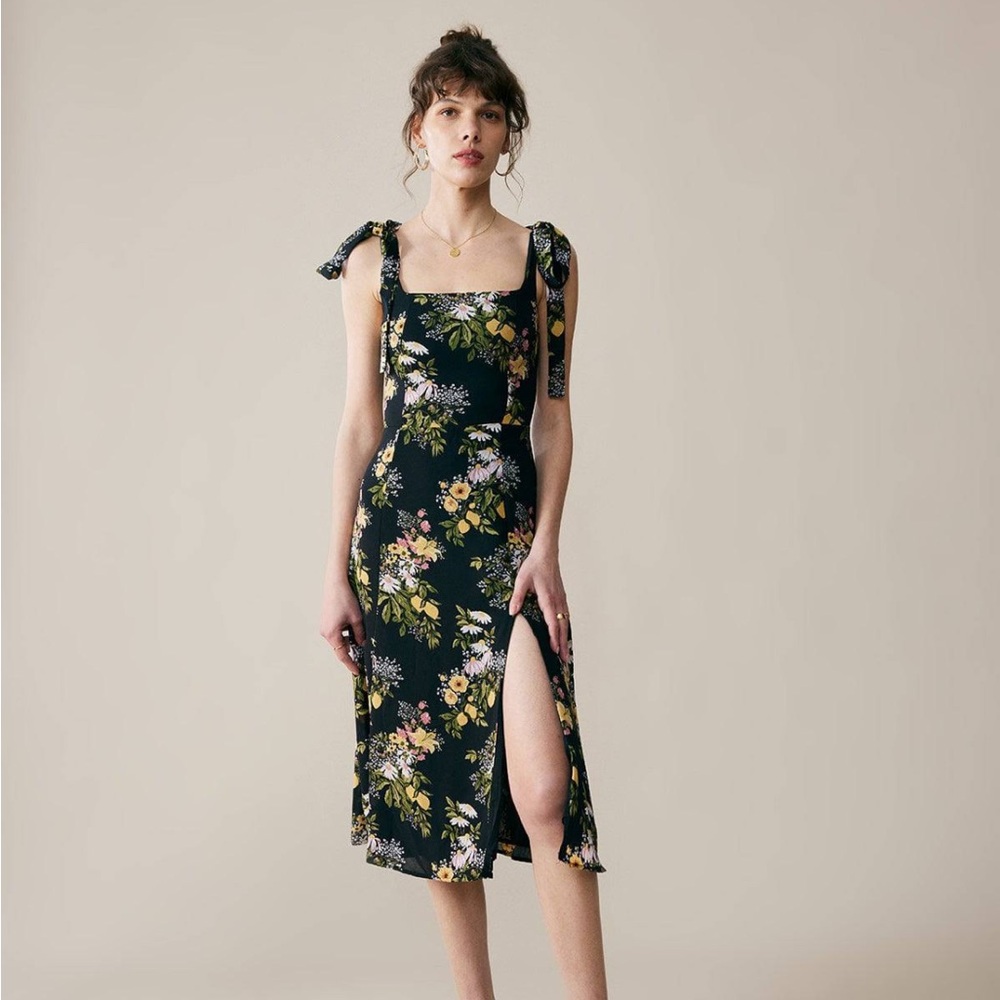 Rihoas black floral maxi dress